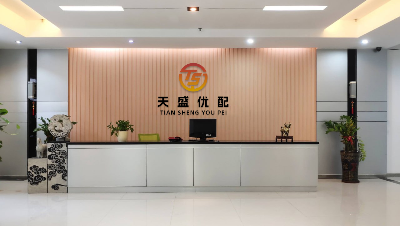 东兴资本配资 小孙子改变了我们的生活方式 以前，没有宝宝的时候，儿子儿媳很少来...
